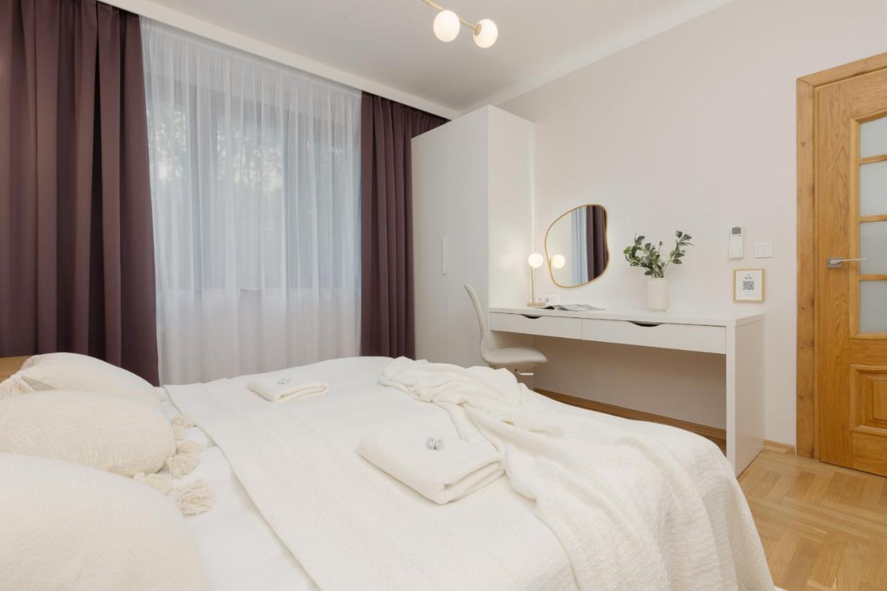 Bright Apartment Kasprzaka Warsaw Wola Near Metro Station By Noclegi Renters Exterior photo